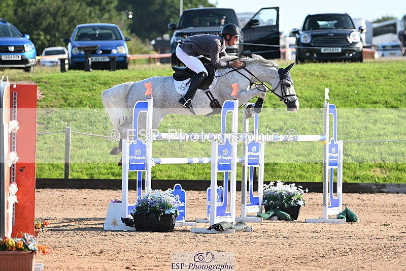 240719A-080832-09195 - Cls 18, 1 Star Gold Tour 1.35m