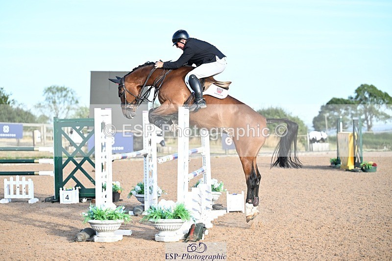 260731-191311-07096 - Cls 15 Snr Foxhunter