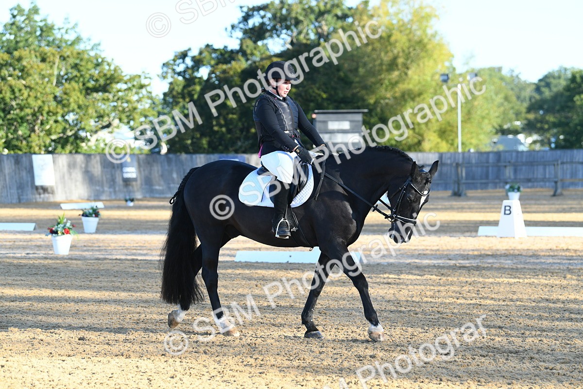 SBM_14296 - D4 - Small Tour Championship - Intro B