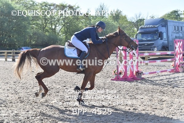 BPP_4525 - CLASS 9 Senior Newcomers/ 1.10m Open