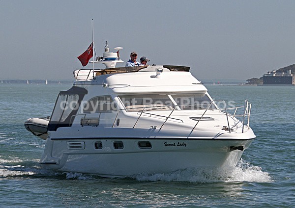 100523 SECRET LADY IMG_3544 - Flybridge Cruisers
