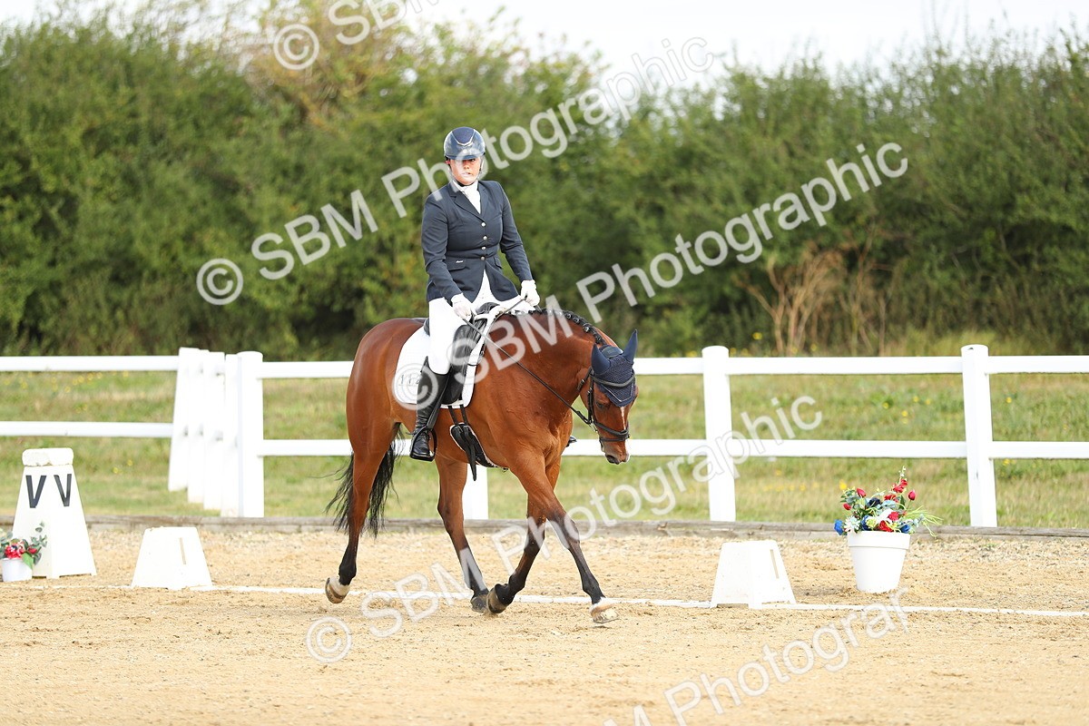 SBM_015498 - Class 14 - Novice 23 - 10.29-11.32