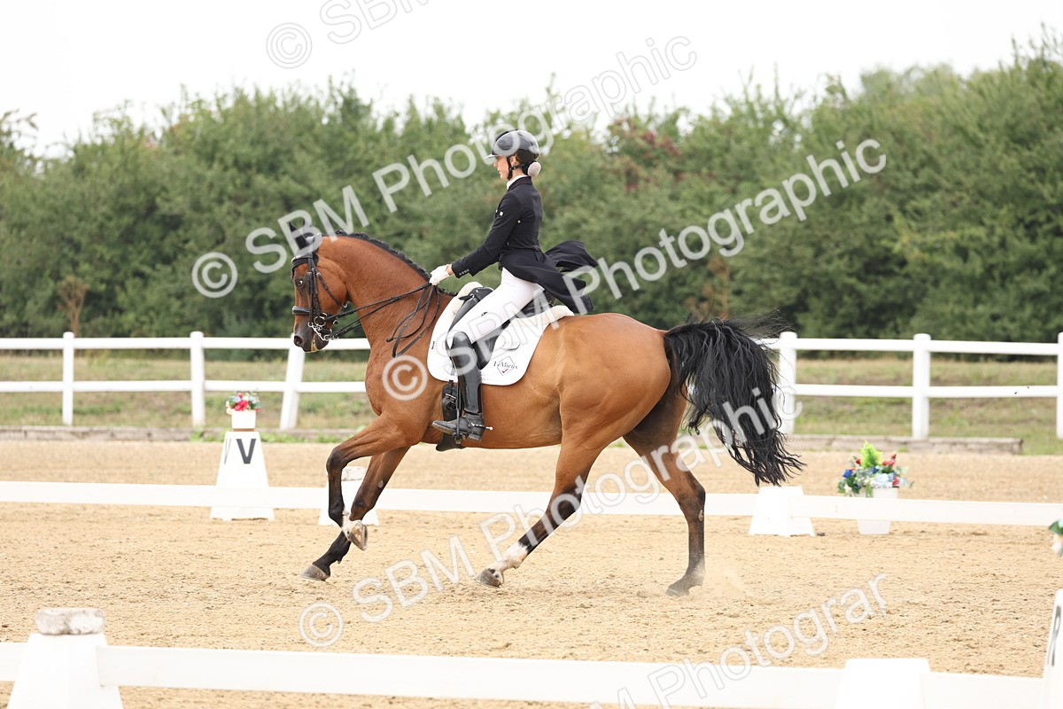 SBM_008063 - Class 10 - FEI INT I - 16.10-16.50