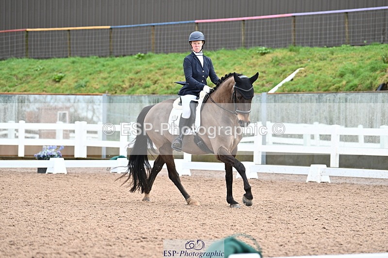 240218A-101953-05483 - 119-Shona.Mclauchlan-Diamond.Darco