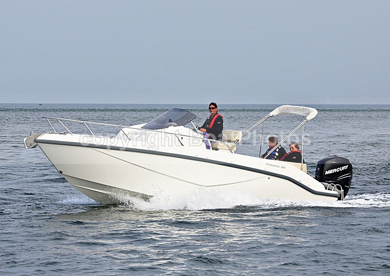 140906 CRANCHI PANAMA 24 WT7A3007 - Motorboats - Open