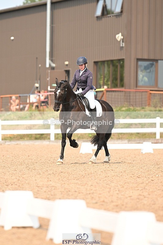 250816-150610-06089 - 027-Samantha.PringTongwynlais.Moon.Dancer