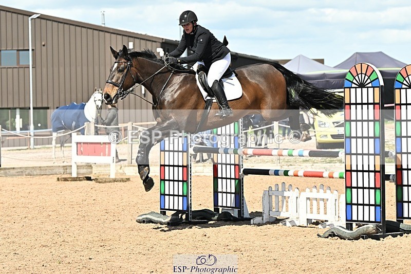 250416-134609-01246 - Cls 4 Newcomers and 1.10m