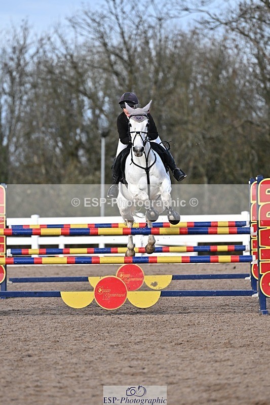 251126-124804-00519 - Cls 4 Newcomers and 1.10m