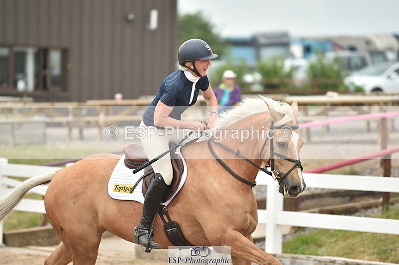 230611A-122504-05481 - Cls 34 1.05m Amateur Qualifier