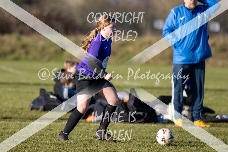 1DX31458 - 2026-01-17 FC Abbey Meads U9 Purple Girls V Develop FC U9 Girls