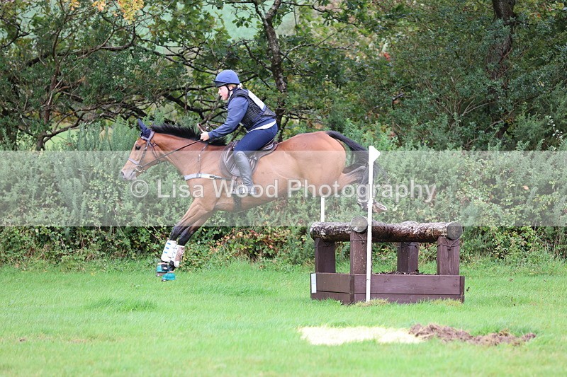 JPP_5509 - Class 6: 90cm +: Crossed Logs