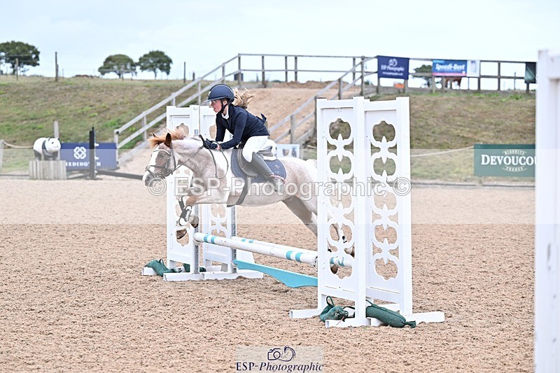 250826-154634-00191 - Clear Round and 60cm