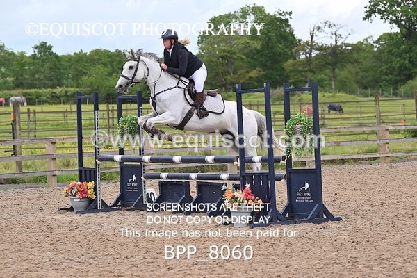 BPP_8060 - CLASS 11 SUN Senior BritiNovice/ 90cm Open