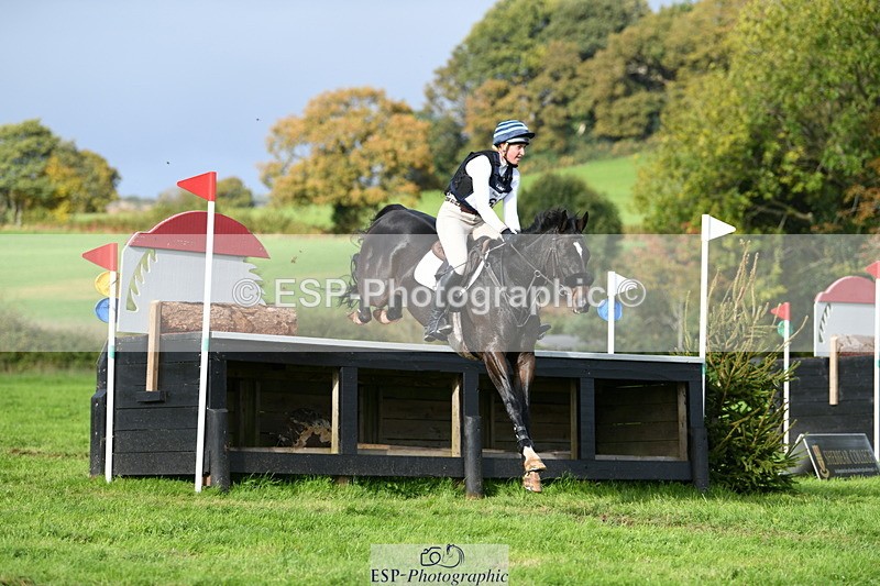 251024A-132328-12015 - B-165-Chloe.Pearson