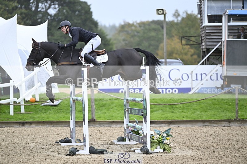 251025A-102113-18131 - A-004-Max.Warburton