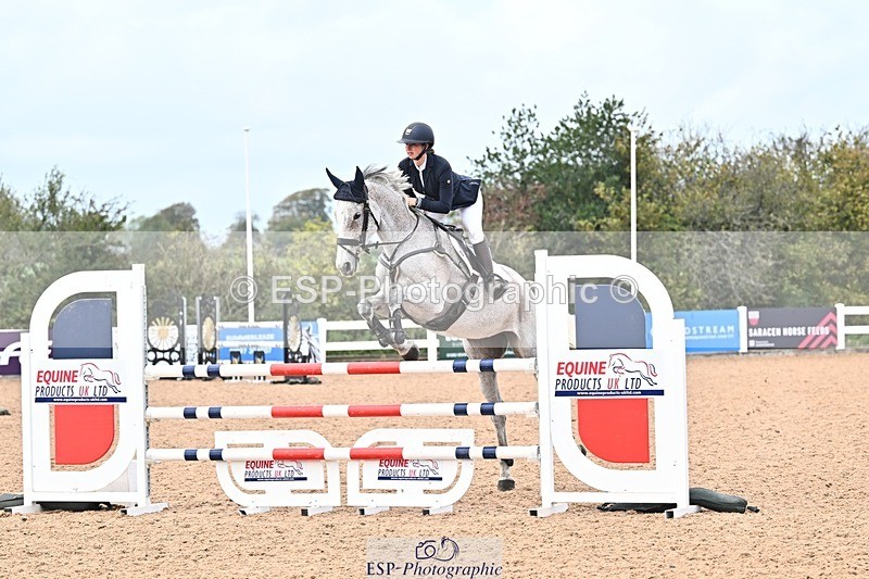 261014-124817-00491 - Cls  05 Snr Newcomers & 1.10m Open