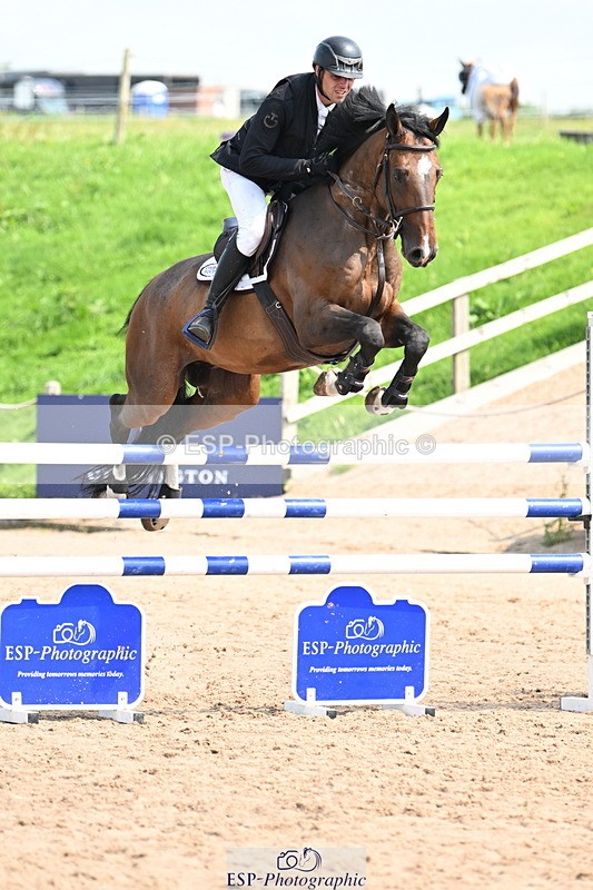 240801A-114515-01445 - Cls 2 Foxhunter