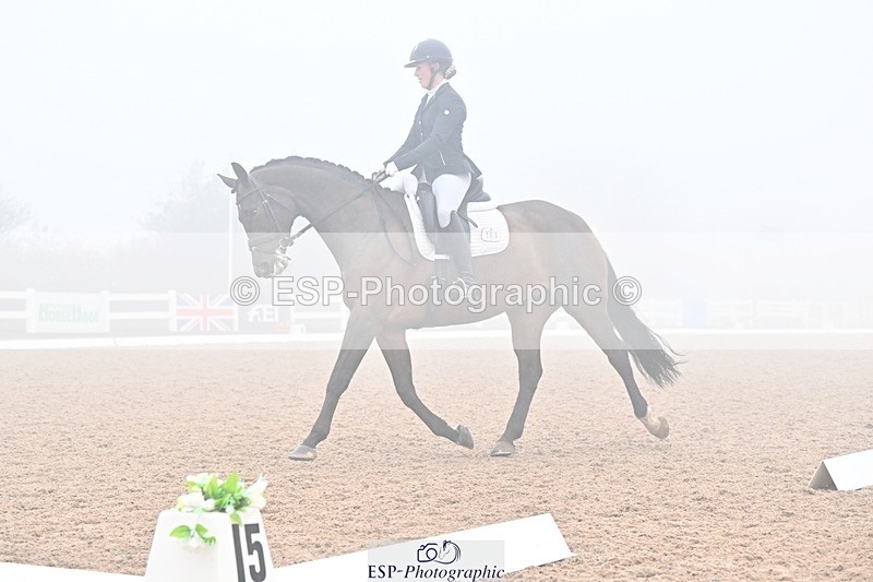 240217A-142756-03440 - 163-Anna.Johannson-Diamond.Bar