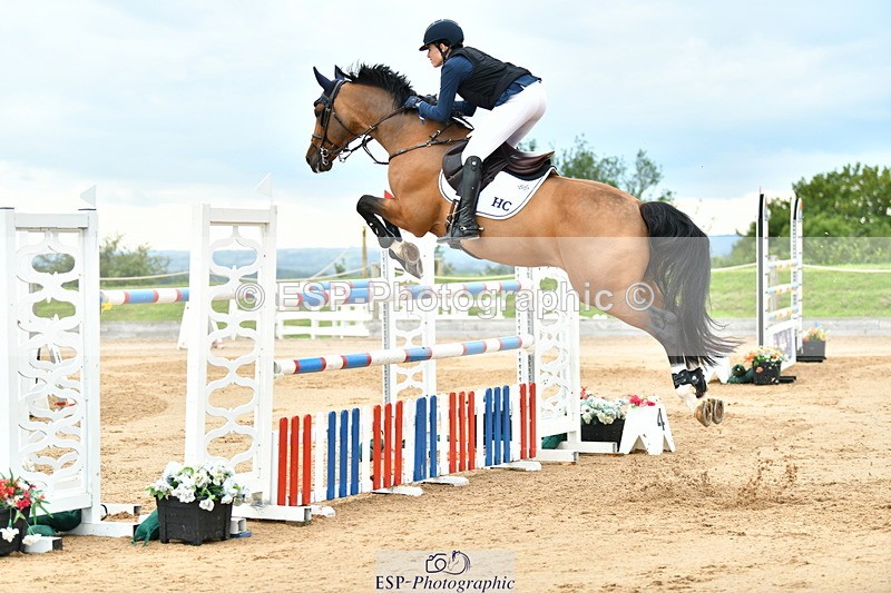 230720A-153231-03917 - Cls 9, 2 Star Big 1.40m Start to break