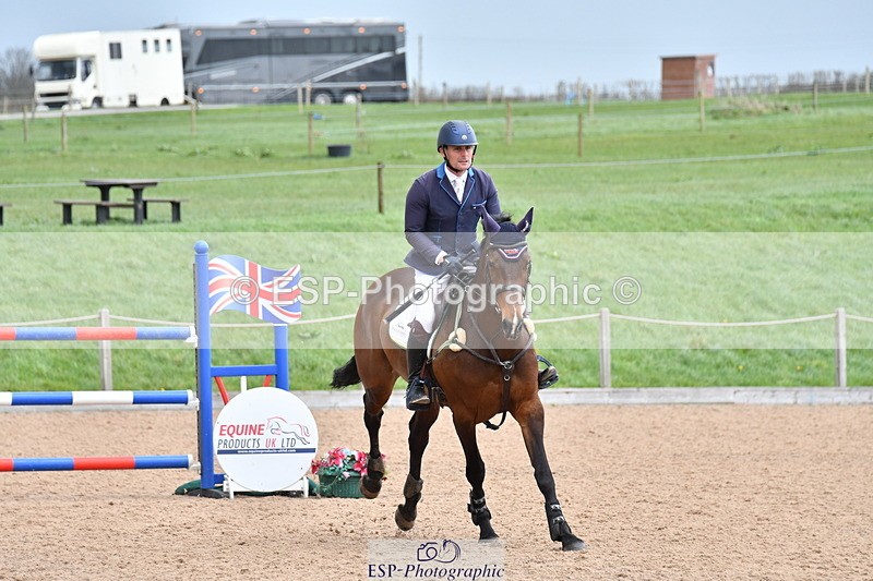 240315A-132301-01174 - Cls 4 Snr 1.20m Open