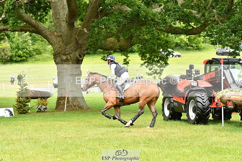 250525A-143116-16965 - D-460-Jenny.Caras-SOMMERSBY