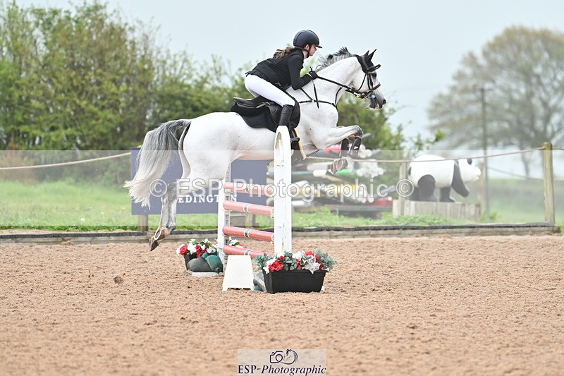 240505A-133930-05692 - Cls 5 Pony Foxhunter & 1.10m Open