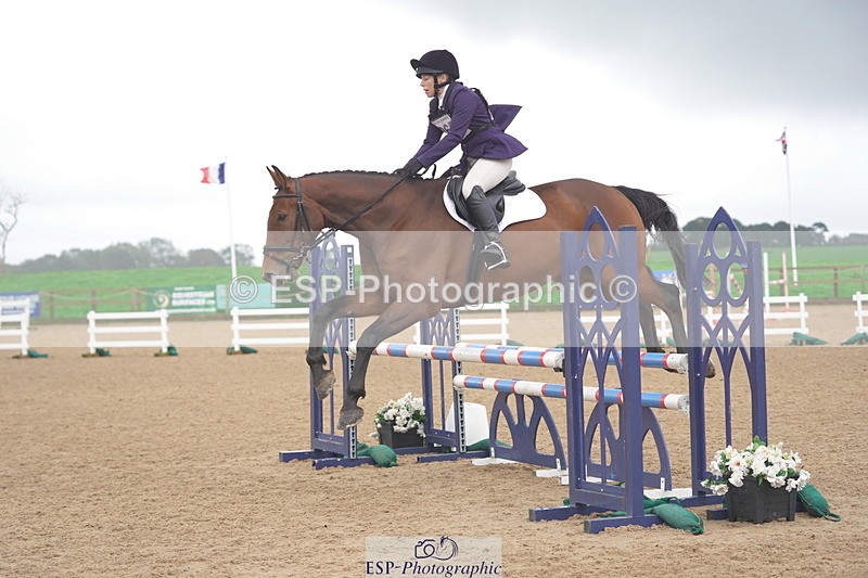 230924A-110952-04530 - 100 SJ 11.00 to 12.00