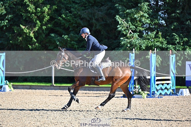 241027-115505-17045 - 402-Ella.Matravers-BALLYMITTY.MAC