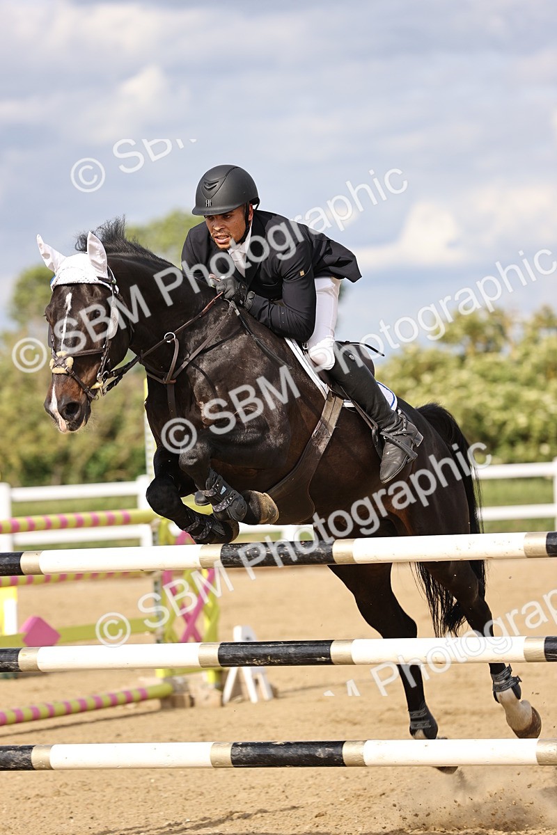 SBM_003833 - Class 13 - Senior Foxhunter - 1.20m