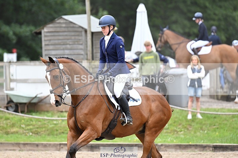 260630A-101718-20043 - C-374-Hannah.Nicolson