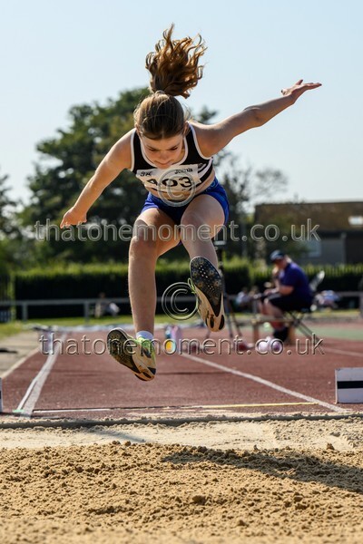 Age25SUN-919383 - Field Female Set Two