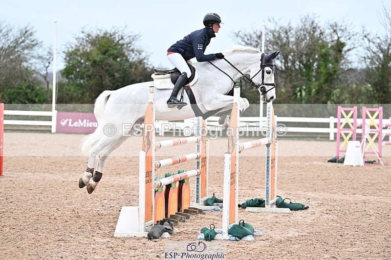241206-135555-01023 - Cls 6 Foxhunter and 1.20m Open