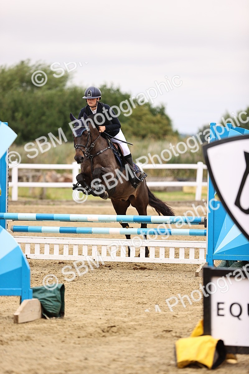 SBM_024378 - Class 8 - Clear Round