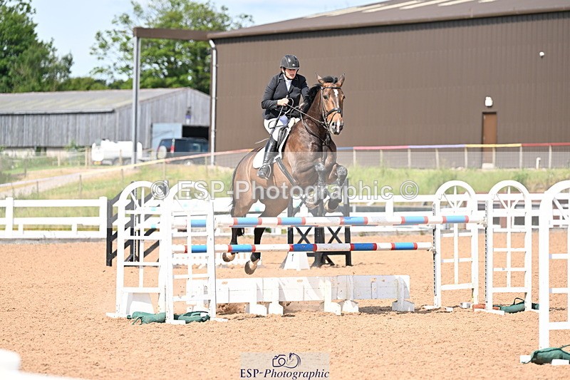 240619A-160422-01124 - Cls 5 Snr Foxhunter and 1.20m Open