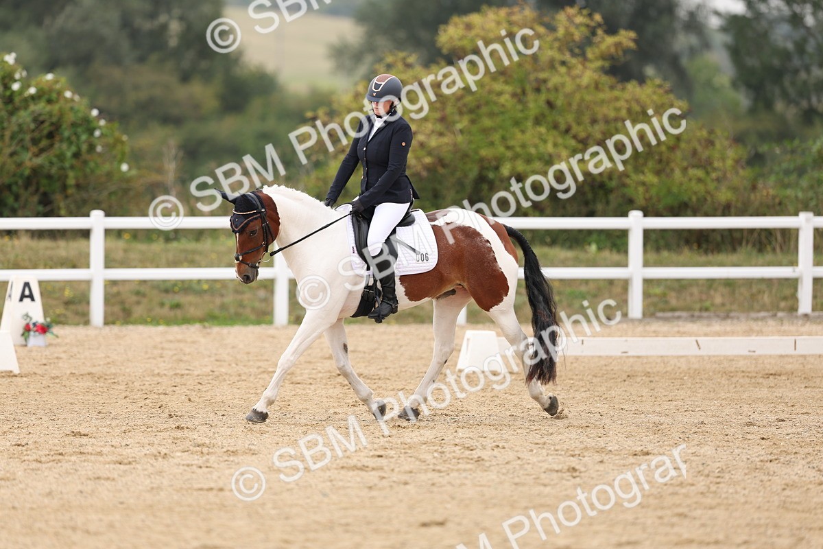 SBM_01476 - Class 9 - Novice 27 Champs