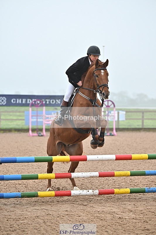 241103A-105239-06777 - SUN Cls 18 British Novice and 90cm Open