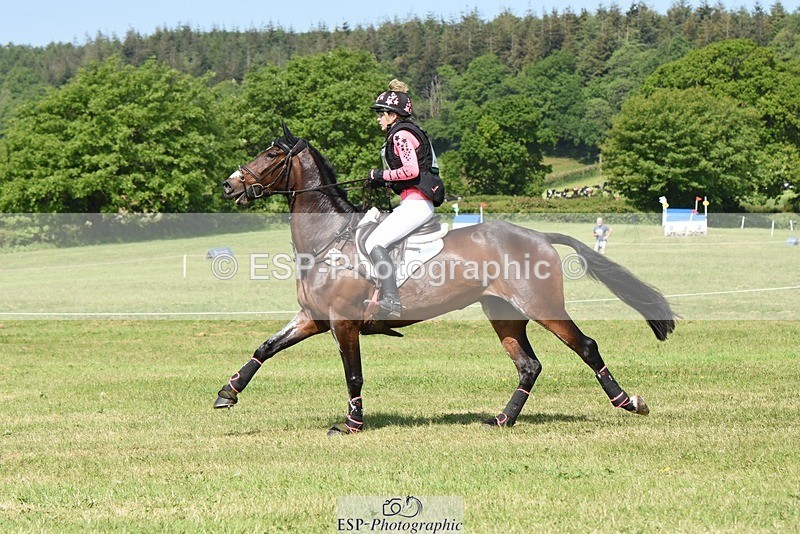 230527-102832-08676 - 254-PURE_TRENDSETTER-Ellie_Fredericks-XC