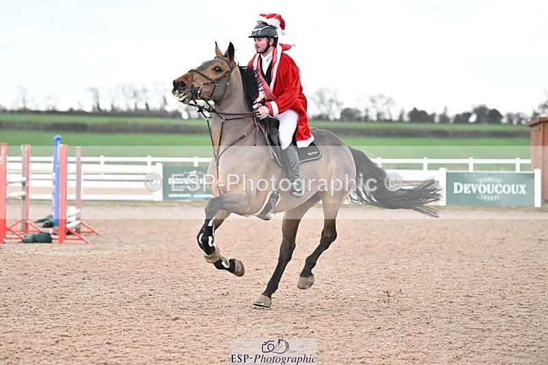 241206-131910-00972 - Cls 5 Newcomers and 1.10m Open