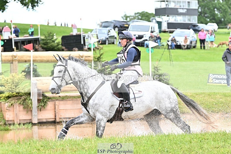 240525-155143-17344 - 226-CLONSHIRE_ON_TREND-Heidi_Coy