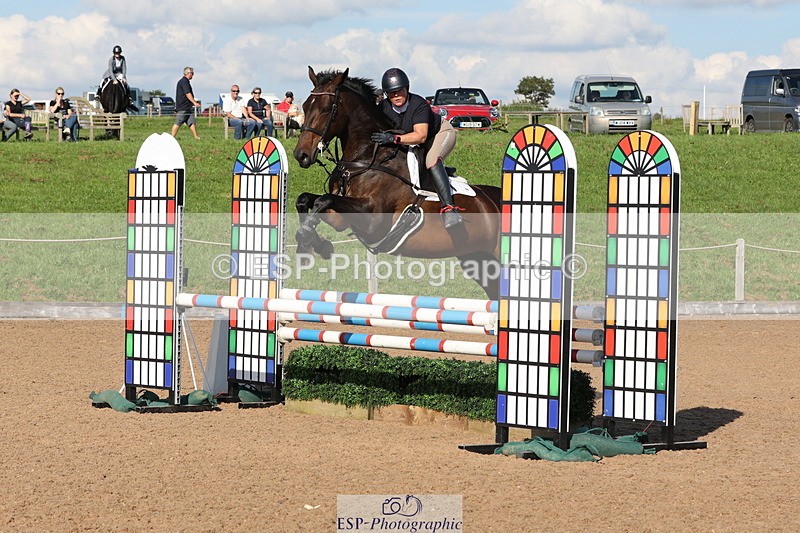 230915A-160917-03058 - Cls 6 Snr 1.05m Derby