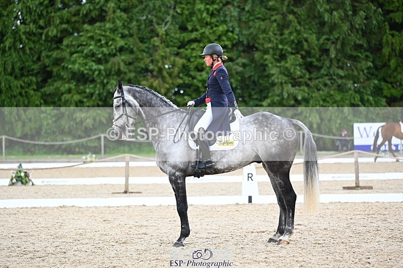 240524-141052-10143 - 529-SBH_BIG_WALL-Izzy_Taylor