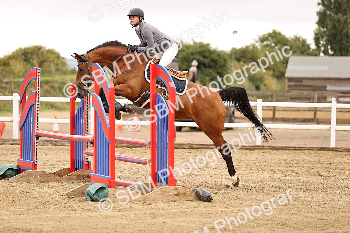 SBM_024296 - Class 8 - Clear Round