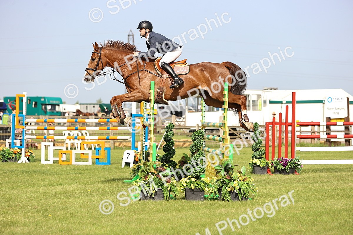 SBM_01178 - Class 200 - Martin Grant Homes Welcome Stakes 1.25m Open