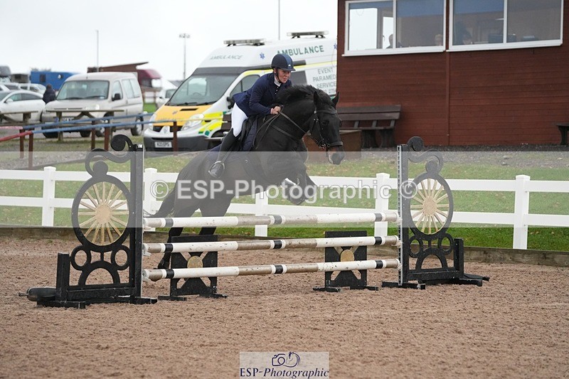 251109-084257-03064 - Cls 15 British Novice and 90cm Open