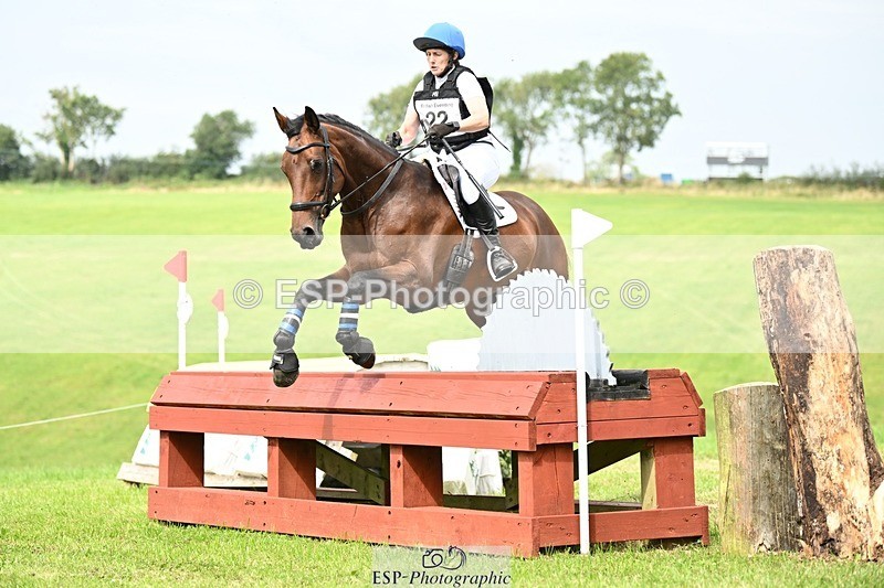 240831A-131345-02820 - 022-Danielle.Burnford-ULTRA.LIGHT