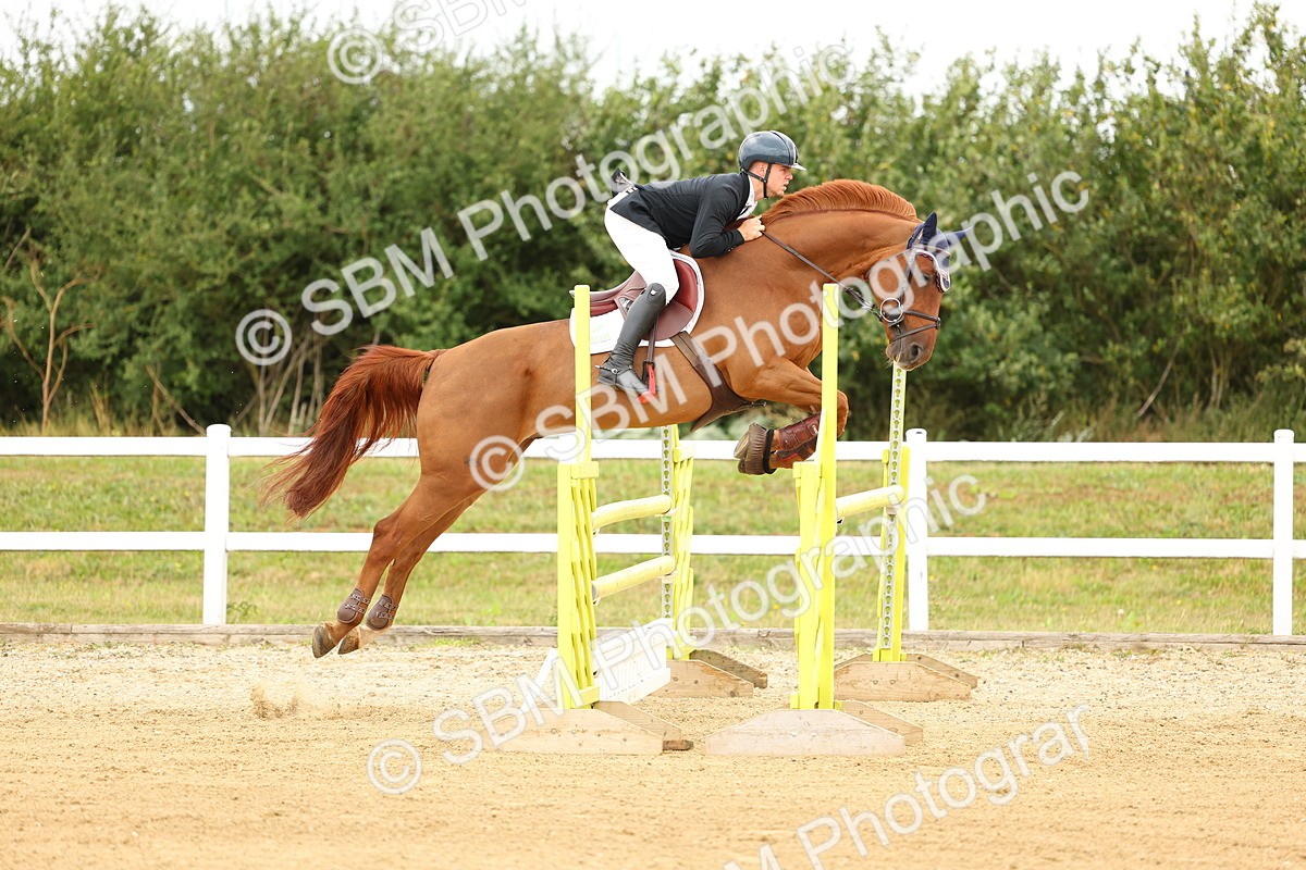 SBM_010111 - Class 3 - Senior Newcomers - 1.10m Open