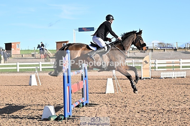 241120X-134040-00581 - Cls 05A&B Snr Fox & 120 Open