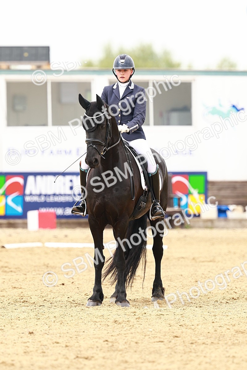 SBM_001018 - Class 6 - Novice 4