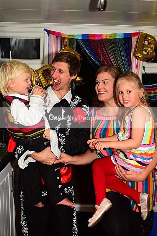 LEE-162 - Lee's 30th