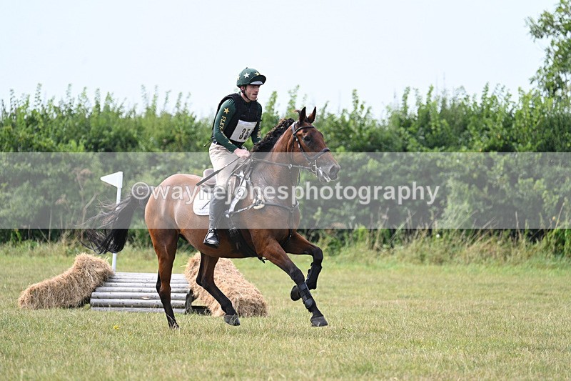 WJ7_7368 - 60cm XC Time 13:54 to 14:20